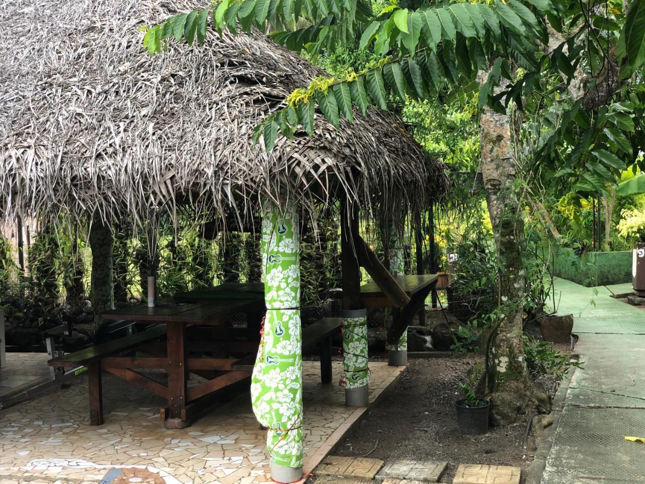 Pension Hibiscus Tahaa Uturoa Extérieur photo